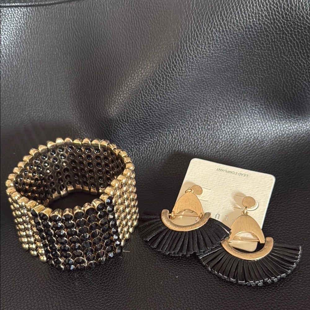 Macy's Black and Gold Beaded Bracelet Jewelry